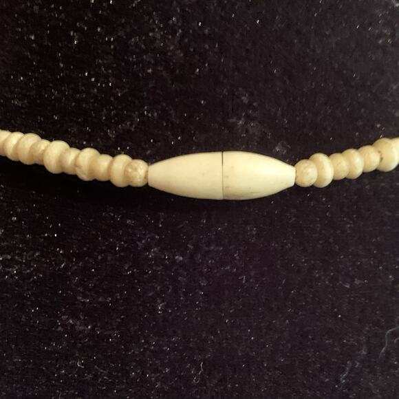 Nephrite and Beige Carved Vintage Elephant Eclectic Necklace - Picture 12 of 12